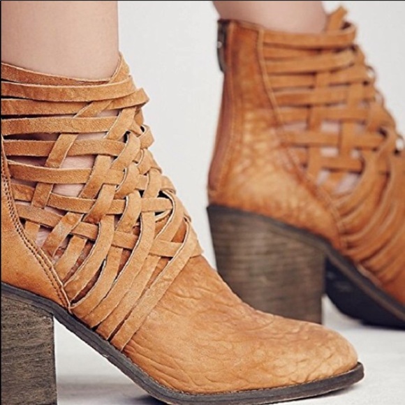 Free People Shoes - Free People Tan Cut Out Carrera Bootie Sz 38